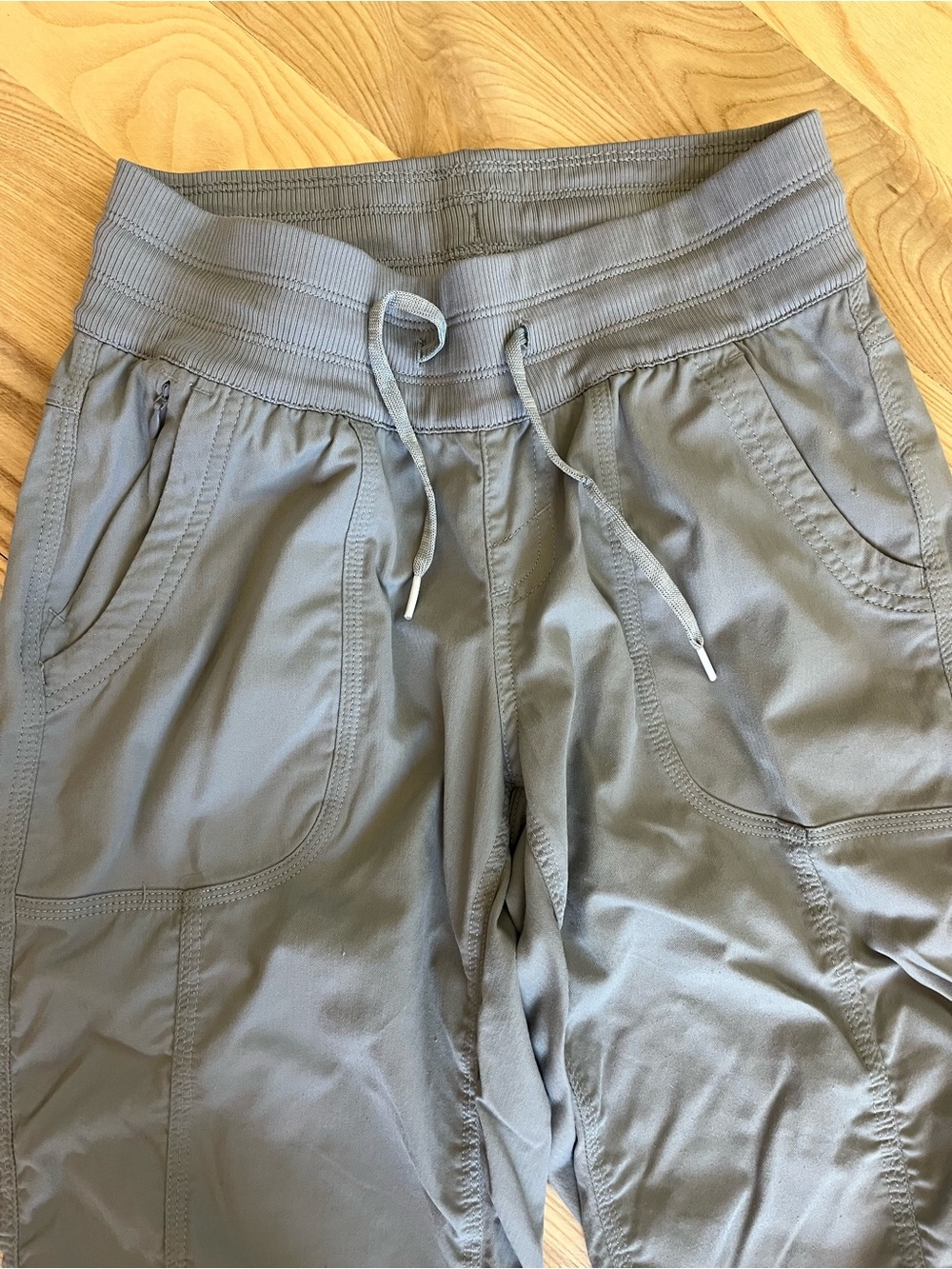 The North Face Aphrodite 2.0 Gray Pants and Capris - Picture 5 of 10